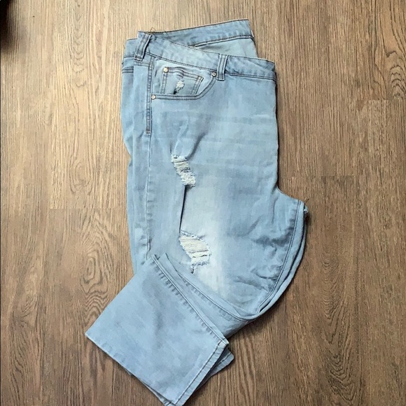 Celebrity Pink Denim - 3/$25 ☀️ Distressed Jeans